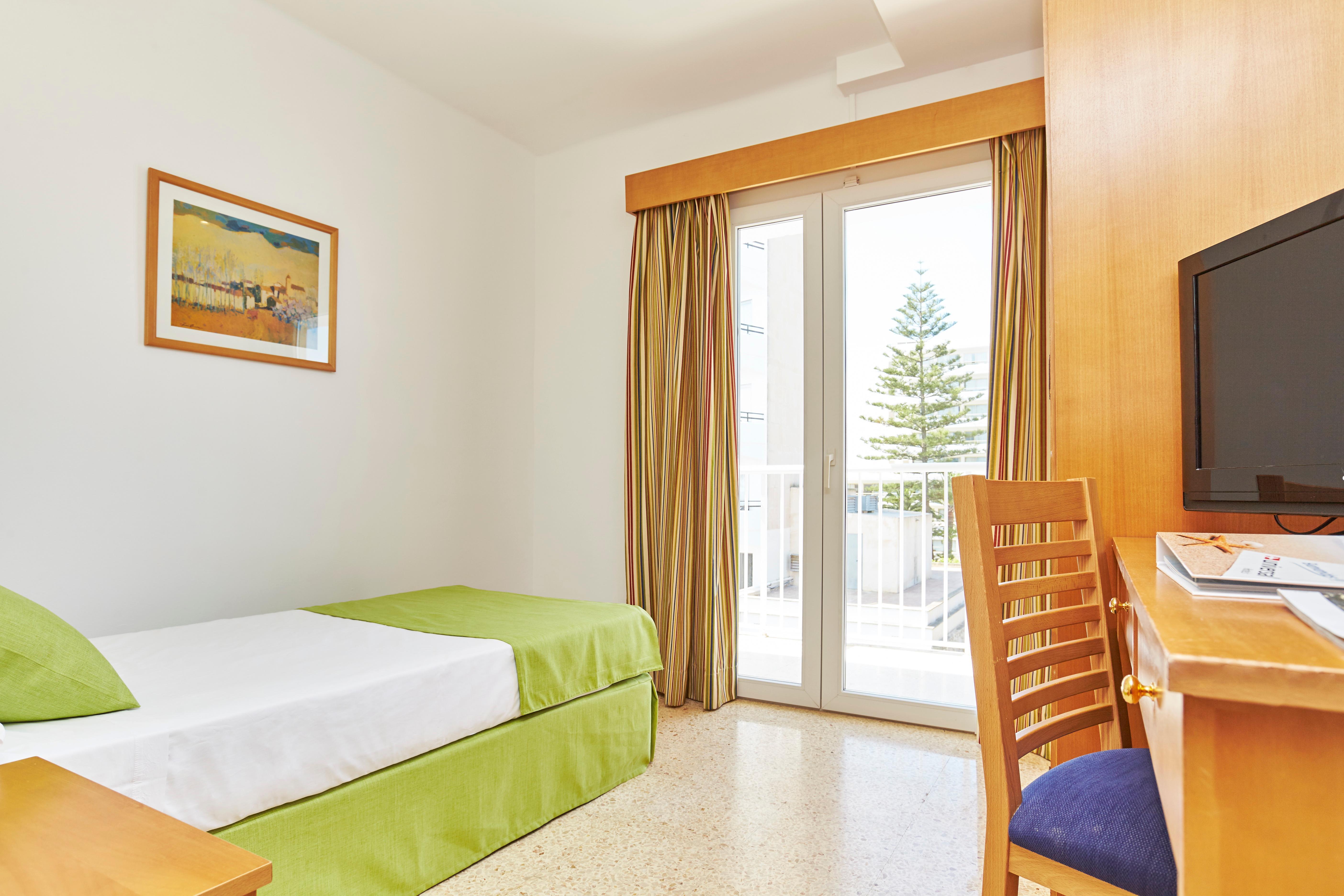 Universal Hotel Bikini Cala Millor  Luaran gambar