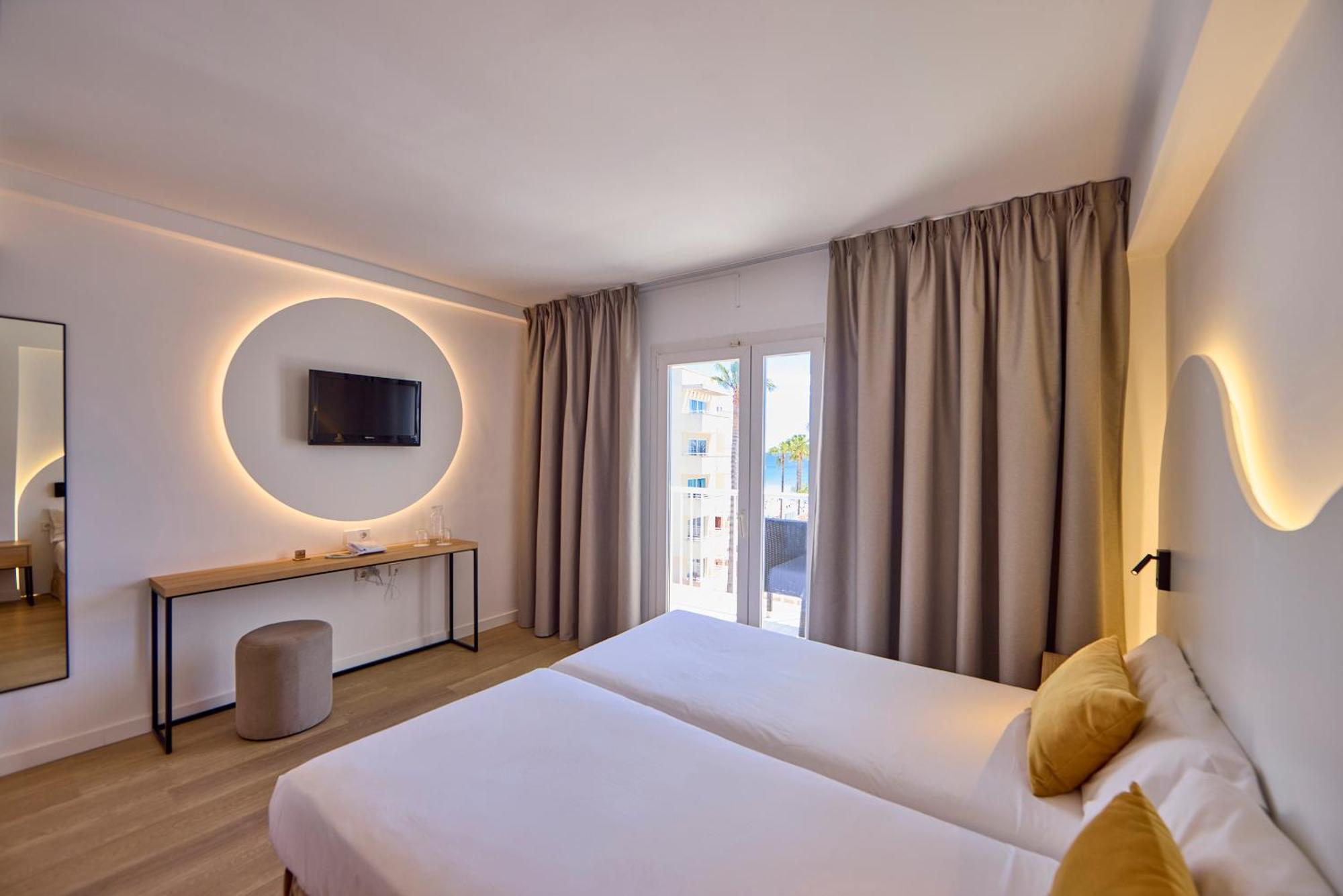 Universal Hotel Bikini Cala Millor  Luaran gambar
