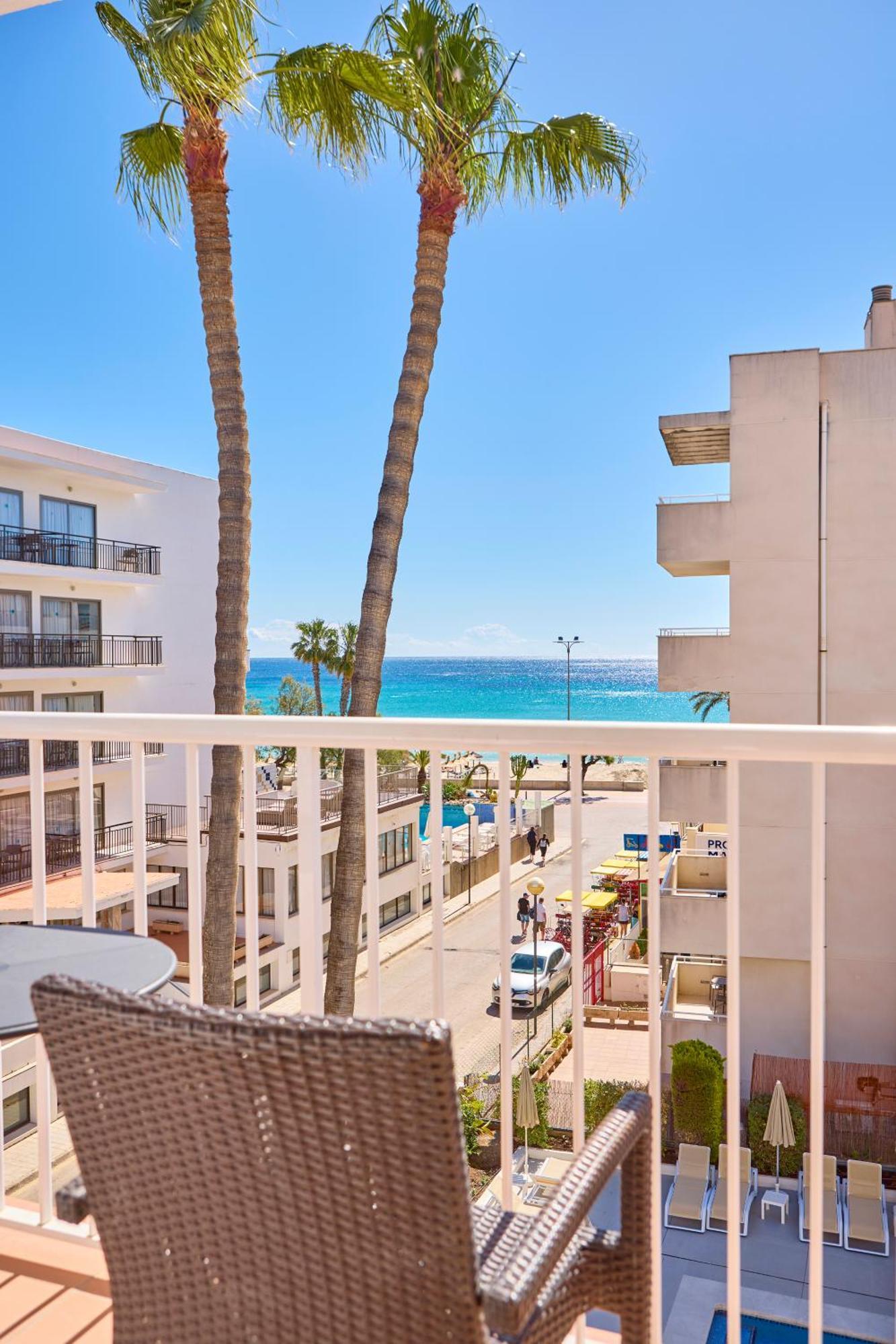 Universal Hotel Bikini Cala Millor  Luaran gambar