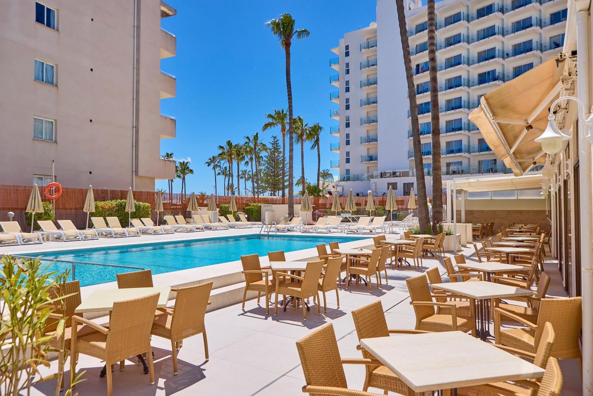 Universal Hotel Bikini Cala Millor  Luaran gambar