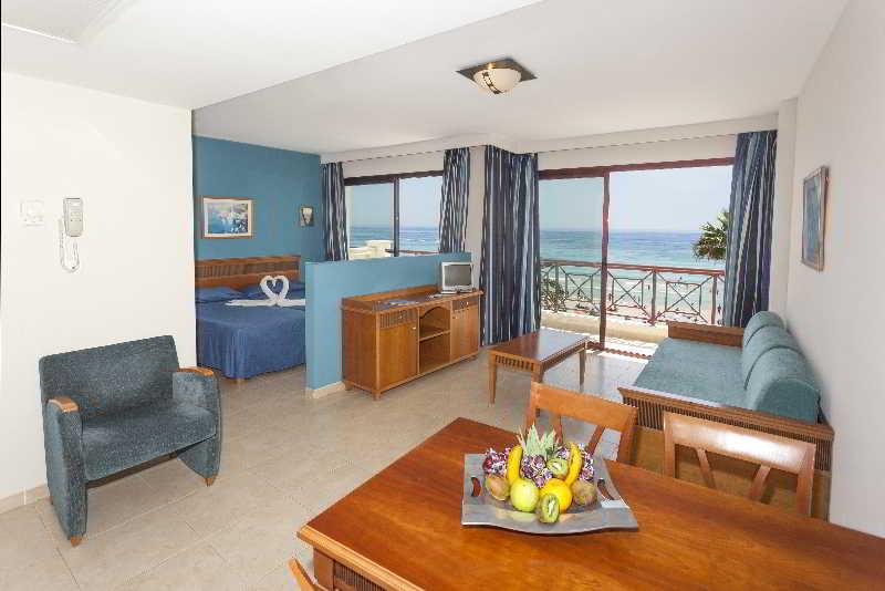 Universal Hotel Bikini Cala Millor  Luaran gambar